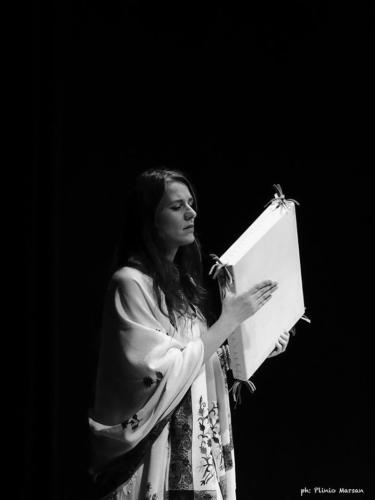 Frida Neri Cantautrice, Interprete, attrice, autrice di Spettacoli di Teatro