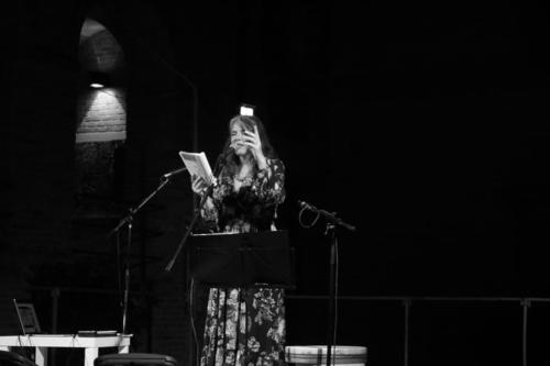 Frida Neri Cantautrice, Interprete, attrice, autrice di Spettacoli di Teatro