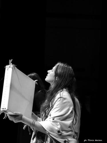 Frida Neri Cantautrice, Interprete, attrice, autrice di Spettacoli di Teatro